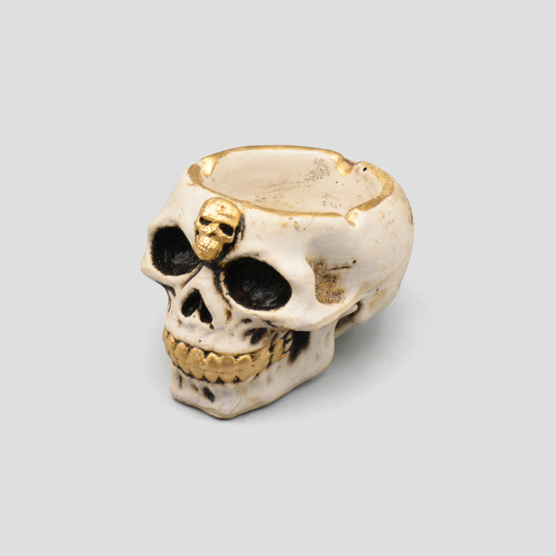 44677- زیرسیگاری جمجمه ساده مدل Golden Skull (1) زیرسیگاری جمجمه ساده مدل Golden Skull کد Shah384 - Image 1