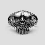 دستبند اسکلتی استیل مدل Huge Angry Skull کد Njd-938d3
