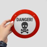 استیکر دیواری اسکلتی چوبی مدل Danger 16cm کد Dbm-817d5 - Image 3