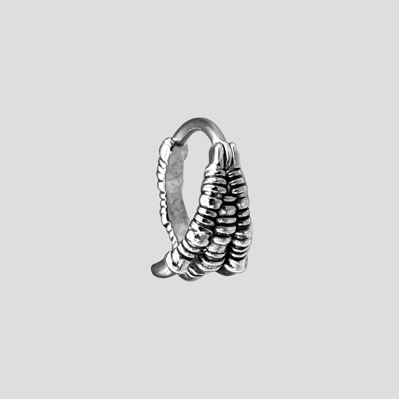 پیرسینگ حلقه طرح پنجه اژدها مدل Dodo کد Hsn-204k0211 پیرسینگ حلقه طرح پنجه اژدها مدل Dodo کد Hsn-204k0211 - Image 1
