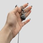 پلاک و گردنبند استیل کروم هارتز مدل جادوی سیاه کد NJD-405C0431 - Image 5