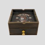 زیرسیگاری و جاسیگاری کشودار اسکلتی طرح جاده مرگ کد NJD-26E0473 - Image 5